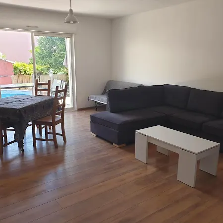 Maison Individuelle Entierement Equipee Face Aux Arenes Beziers