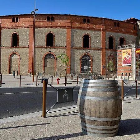 Maison Individuelle Entierement Equipee Face Aux Arenes * Beziers
